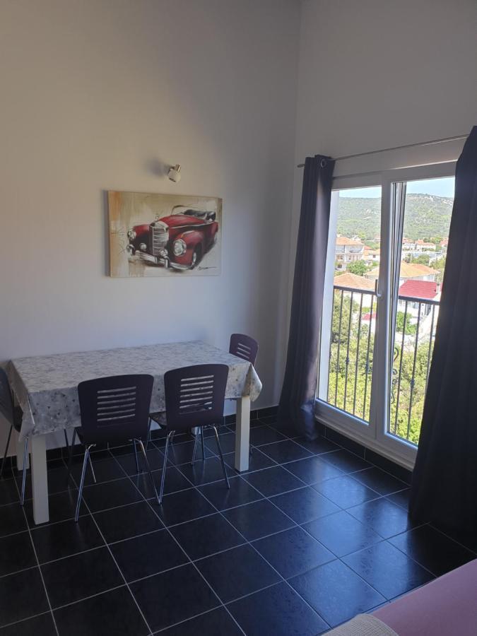Apartments Zdenka Vinišće Esterno foto