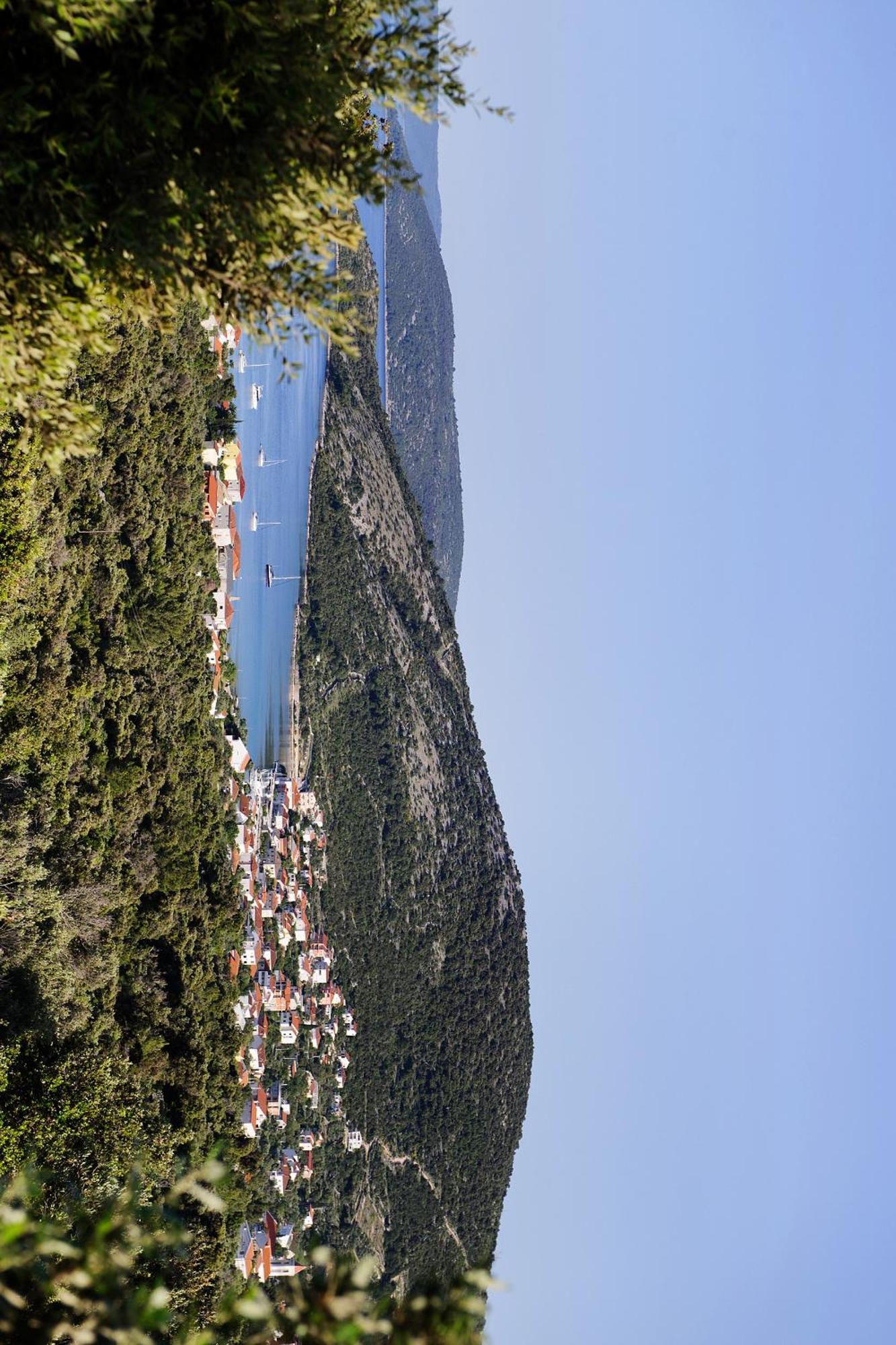 Apartments Zdenka Vinišće Esterno foto